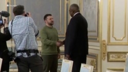 Lojd Ostin u Kijevu sa Zelenskim