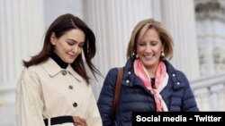 نازنین بنیادی و کلودیا تنی، عضو مجلس نمایندگان آمریکا