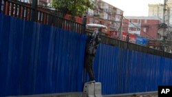 U Kini su, u sklopu strogih mera protiv širenja kovida, ogradama bili zatvarani celi stambeni kvartovi