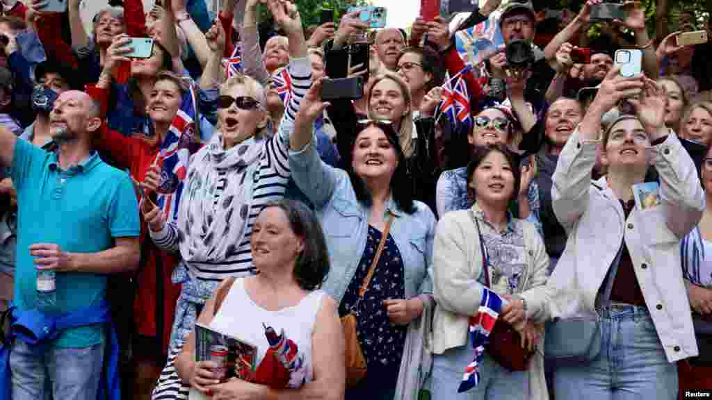 جشن&zwnj;های هفتادمین سالگرد سلطنت ملکه بریتانیا (۱۳ خرداد ۱۴۰۱)