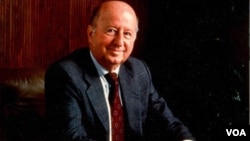 Jorj Fidias Mitchell, tadbirkor