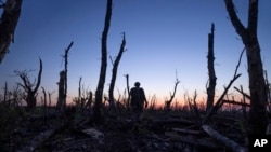 «2000 метров до Андреевки». Кадр из фильма.