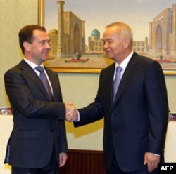 O'zbekiston rahbari arab dunyosidagi o'zgarishlarga nisbatan Rossiya bilan bir pozitsiyada turish kerak degan fikrda.