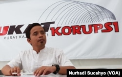 Peneliti PUKAT UGM, Zaenur Rohman. (Foto: VOA/Nurhadi Sucahyo)