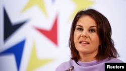 آلنا بربوک، وزیر امورخارجه آلمان - آرشیو