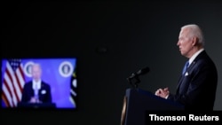 پرزیدنت بایدن در حال سخنرانی در کاخ سفید