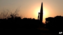 资料图：俄罗斯国防部2024年5月21日公布核导弹纳入一个演习项目的照片。