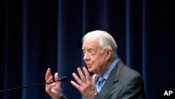 Bivši američki predsednik Džimi Karter se zalaže za okončanje zlostavljanja žena.