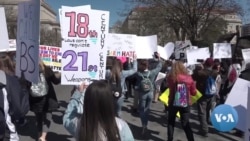 Young Voters Look at Issues, Not Party