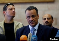 FILE - United Nations Special Envoy for Yemen, Ismail Ould Cheikh Ahmed, speaks to reporters upon his arrival at Sana'a airport on a visit to Yemen. May 22, 2017.