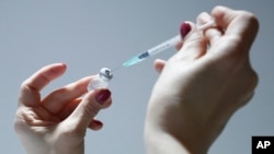 Različite studije su utvrdile da treća doza vakcine pruža veću zaštitu od omikron soja