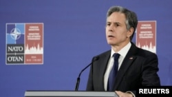 وزیر خارجه آمریکا در کنفرانس خبری در ریگا، لتونی.