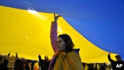 Архивное фото - на акции протеста против военной агрессии России против Украины во вторую годовщину войны в Тбилиси, Грузия, 24 февраля 2024 года. 