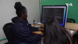 纽约学校帮助少数族裔学生成为电脑专才