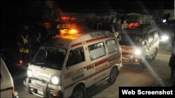 Angkatan Laut Indonesia meledakkan kapal ikan ilegal 'MV Viking' di Tanjung Batumandi, Pangandaran, Jawa Barat (foto: Antara).