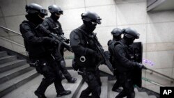 У військових навчаннях беруть участь також підрозділи поліції спеціального призначення