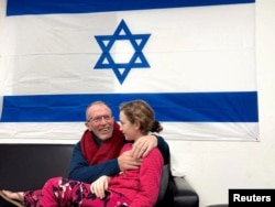 امیلی هند و پدرش