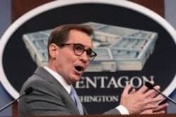 Juru bicara Pentagon, John Kirby, dalam konferensi pers di kantor Pentagon di Washington, 19 April 2021.