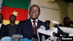 L'opposant Maurice Kamto, président du Mouvement de la Renaissance au siège de son parti à Yaoundé, au Cameroun, le 8 octobre 2018.