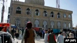 Džamija u Mazar Šarifu koja je bila meta napada Islamske države u četvrtak (Foto: AP)