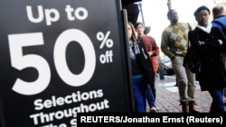 Sekretarijat za rad ukazao je da je broj prijava manji za 193.000 u odnosu na period pre dve nedelje kada se za pomoć registrovalo 769.000 građana (Foto: REUTERS/Jonathan Ernst)