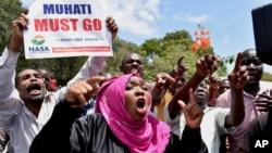 National Super Alliance (NASA) protesters shout slogans as they march to the IEBC, Independent Electoral and Boundaries Commission offices, in Mombasa, Kenya, Oct. 6, 2017. 