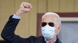 Demokratski predsednički kandidat Džo Bajden u Filadelfiji u Pensilvaniji, 3. novembar 2020. (Foto: Rojters/Kevin Lamarque)