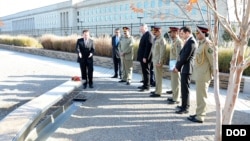 Pakistan’s Chief of Army Staff General Raheel Sharif visits the Pentagon Memorial on November 17, 2015.