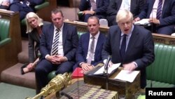 برطانوی وزیر اعظم بریگزٹ کے معاملے پر شدید تنقید کی زد میں ہیں۔ (فائل فوٹو)