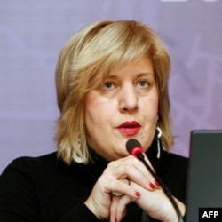 Dunya Miyatovich, YXHT matbuot erkinligi bo'yicha vakili, Toshkentda rasmiylarni internetni cheklamaslikka chaqirdi