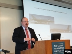 国际评估与战略中心资深研究员费舍尔 (美国之音钟辰芳拍摄)