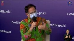 Wakil Ketua Umum Asosiasi Muslim Penyelenggara Haji dan Umrah Republik Indonesia (AMPHURI) Bungsu Sumawijaya dalam telekonferensi pers di Graha BNPB Jakarta, Rabu (11/11).(Foto: VOA)