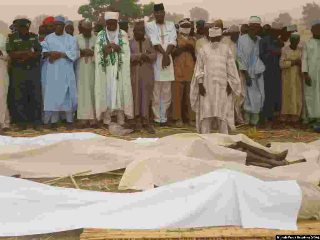 &nbsp;Harin Da 'Yan Bindiga Suka Kai Wa Jama'ar Garin A Makon Da Ya Gabata Inda Mutane 30 Suka Rasa Rayukansu.