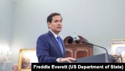 美国国务卿卢比奥2025年7月1日在国务院举行的印太四国会议开始时发言。