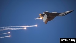 China mengatakan pesawat-pesawat tempurnya yang terbang di dekat Taiwan akhir pekan lalu merupakan peringatan terhadap campur tangan asing di Taiwan. (Foto: AFP)