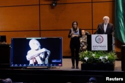 دومین جلسه «بشقاب‌پرنده» با میزبانی هایمه ماوسان در کنگره مکزیک - ۱۶ آبان ۱۴۰۲