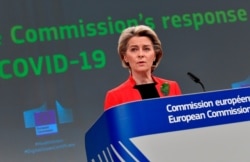 Presiden Komisi Eropa Ursula von der Leyen dalam konferensi pers di markas besar Uni Eropa di Brussels, Belgia, 17 Maret 2021.