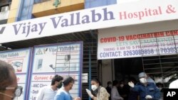 印度新冠疫情病例再創新高，醫院紛紛告急。