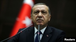 Besh kishi yaralangan