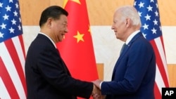 美国总统拜登与中国国家主席习近平2022年11月14日在印度尼西亚巴厘岛举行的G20峰会期间会晤。