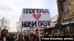 Protesti studenata u Novom Pazaru (FoNet/Senad Župljanin)