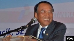 Menteri ESDM Jero Wacik memaparkan permasalahan energi Indonesia di Jakarta (17/1).