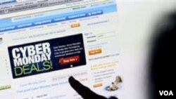 Iklan untuk hari belanja Cyber Monday tampak di sebuah website. Hari Senin setelah Thanksgiving adalah hari besar bagi konsumen online.