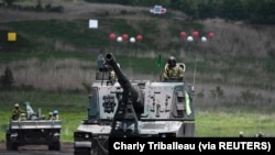 Latihan tahunan Pasukan Bela Diri Jepang di Higashi-Fuji, Gotemba di prefektur Shizuoka, Jepang, 23 Mei 2020. (Photo: Charly Triballeau via REUTERS)