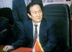 지난 1997년 미국으로 망명한 장승길 전 이집트주재 북한대사가 망명 전 카이로에서 열린 한 회의에 참석했다. (자료사진)